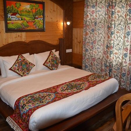 Hotel Royale Comfort Pahalgām Exterior foto